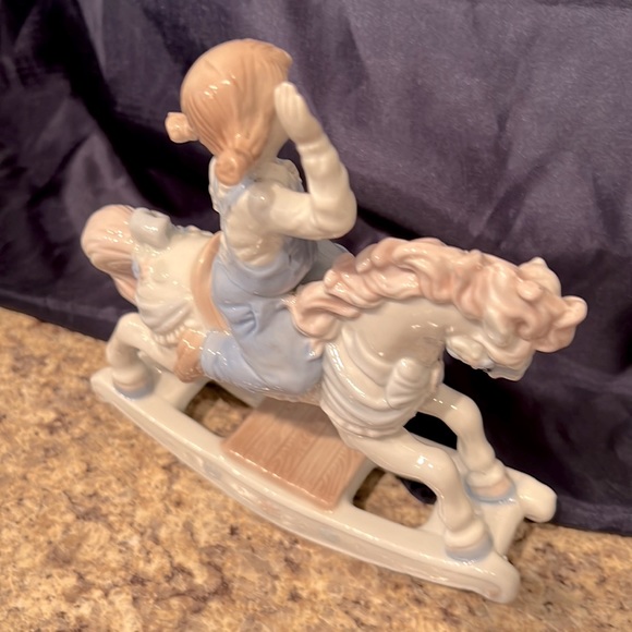 Vintage Paul Sebastian Porcelain Girl on Rocking Horse from 1991 - Picture 9 of 10